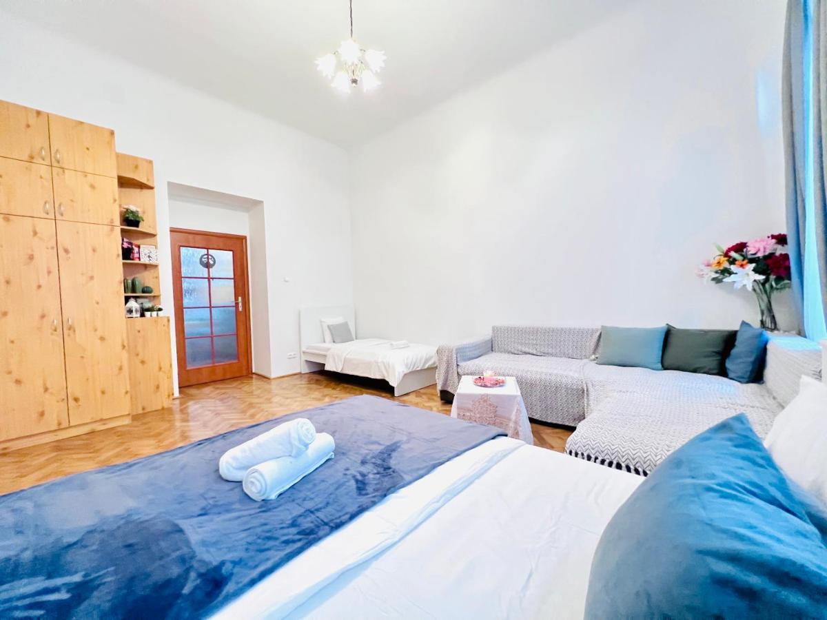 Kerepesi 3 - Opposite Keleti Station Apartment บูดาเปสต์ ภายนอก รูปภาพ